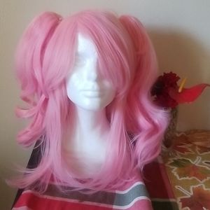 Wig used once in video shoot by a renowned  singer